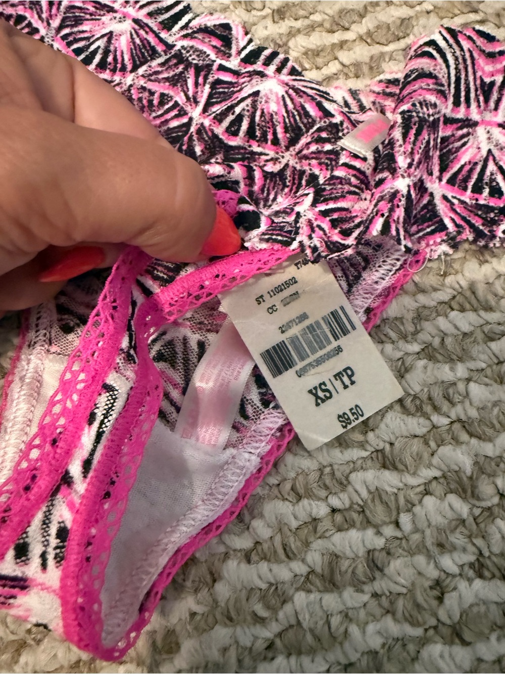 Pink Patterned Thong - Picture 3 of 3